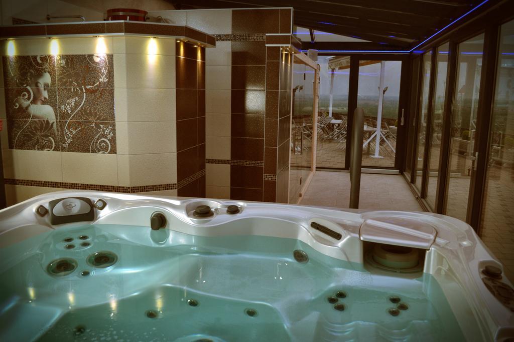 Wellness Pension Inovec Jalsove エクステリア 写真