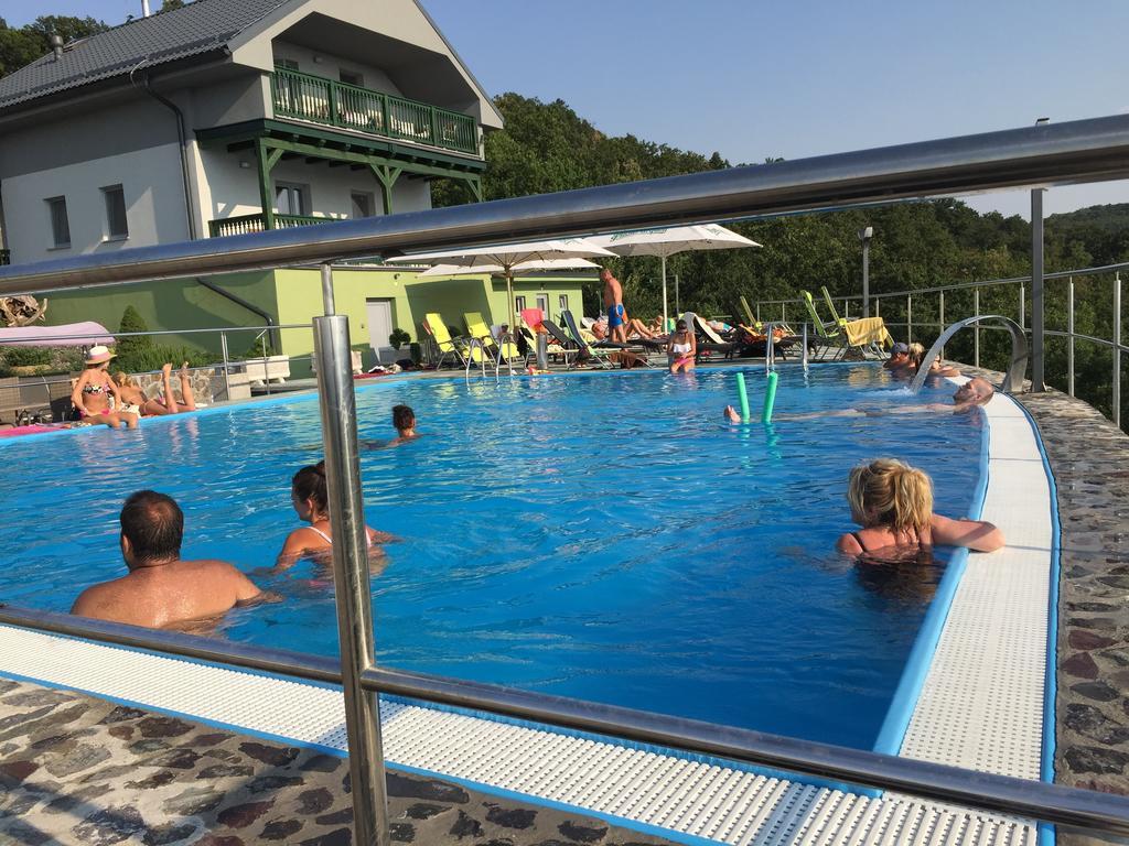 Wellness Pension Inovec Jalsove エクステリア 写真